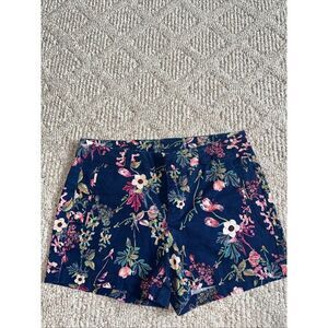 Ana Twill Chino Shorts Women's Size 6  Floral, 3.5" Inseam  EUC